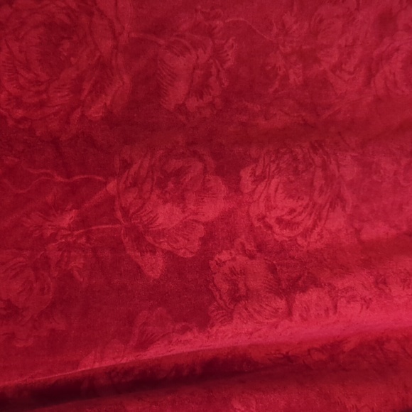 Velvet (crushed rose pattern) v neck tunic - Picture 3 of 4